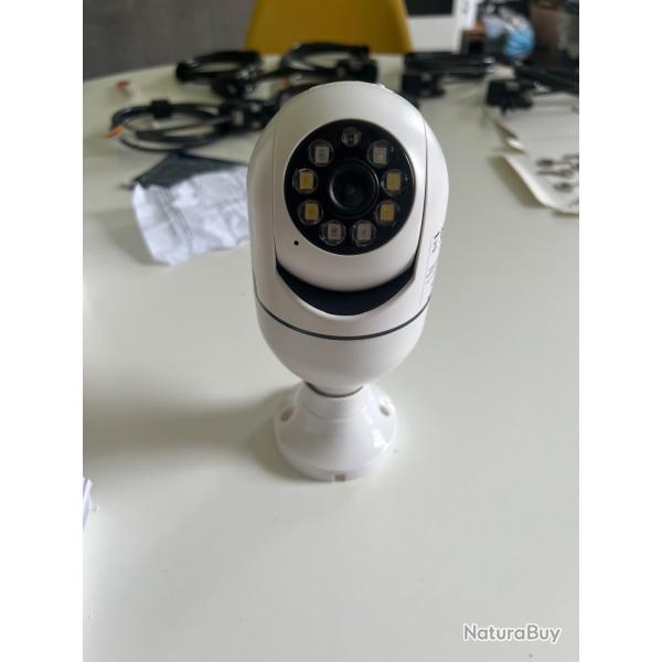 Cam�ra de surveillance ampoule Wifi 360 degr� - Neuve