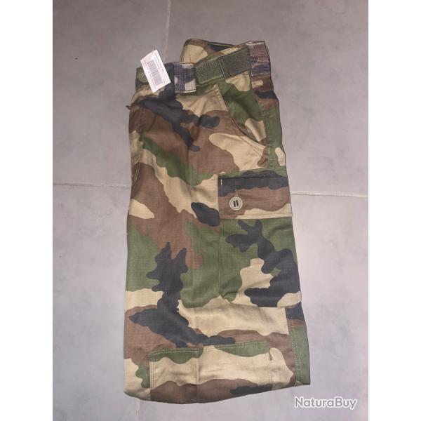 A SAISIR !! Pantalon de combat neuf arm�e fran�aise T4S2 3c zone chaude T77/84L