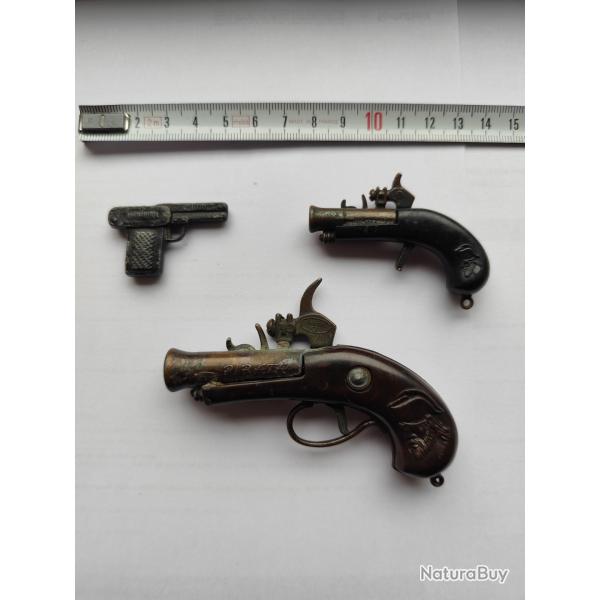 lot 3 pistolets  jouet
