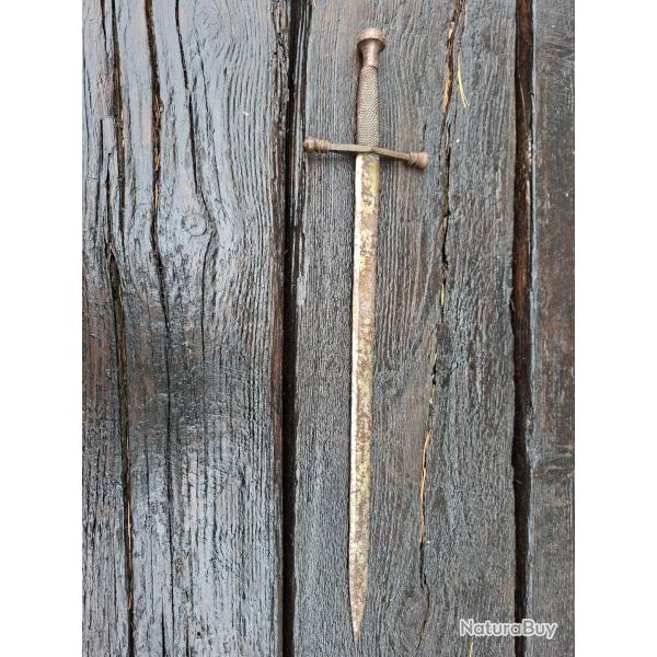 vend petite epee medievale
