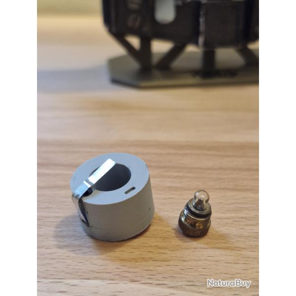 Adaptateur piles 3V + 1 ampoule pour lunettes russes et sovi�tiques types PSO-1, PGO-7