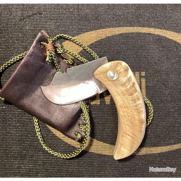 Petit curnicciolu couteau avec etui tour de cou