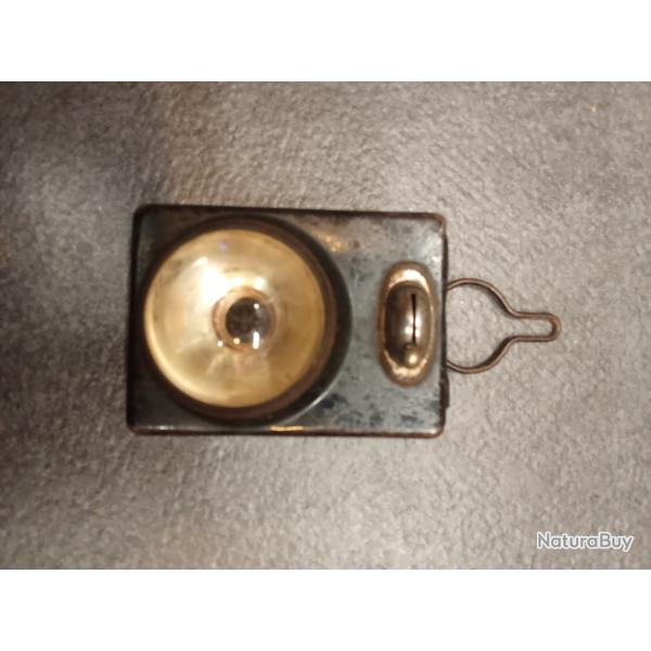 Lampe de poche Militaire ?