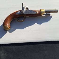 pistolet R&eacute;glementaire 1822 T Bis tr&eacute;s bon &eacute;tat
