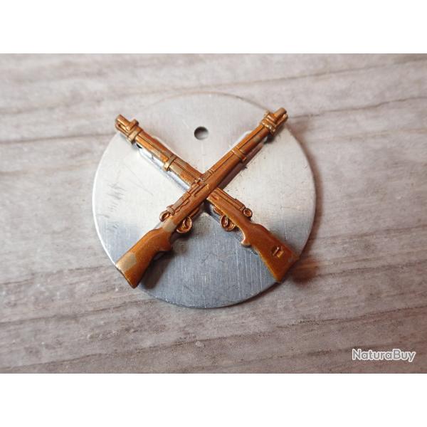 Insigne avec fusils suisses RUBIN SCHMIDT - Cavalerie ?  D�coratif