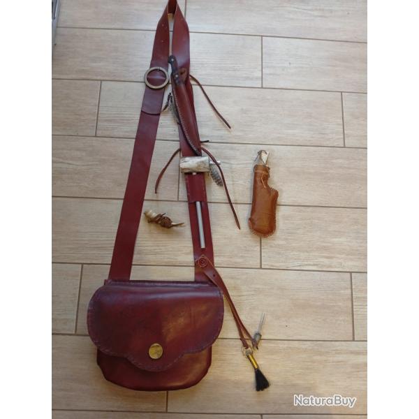 Musette de trappeur, possible bag avec accessoires.