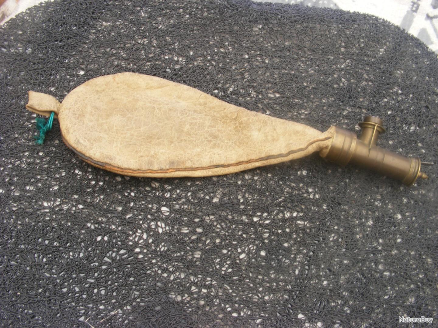 ANCIENNE RARE POIRE A Poudre Sac A Plomb En Cuir Chasse Venerie