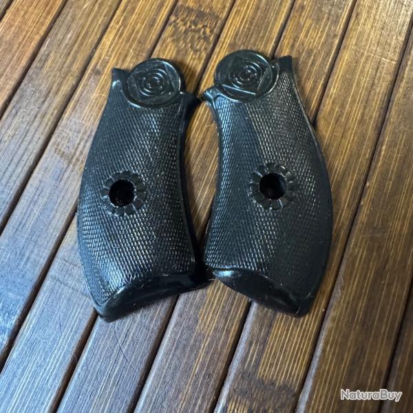 PAIRE DE PLAQUETTE ORIGINAL HARRINGTON RICHARDSON 32 ou 38