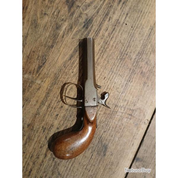 pistolet a chemin�e coup de poing