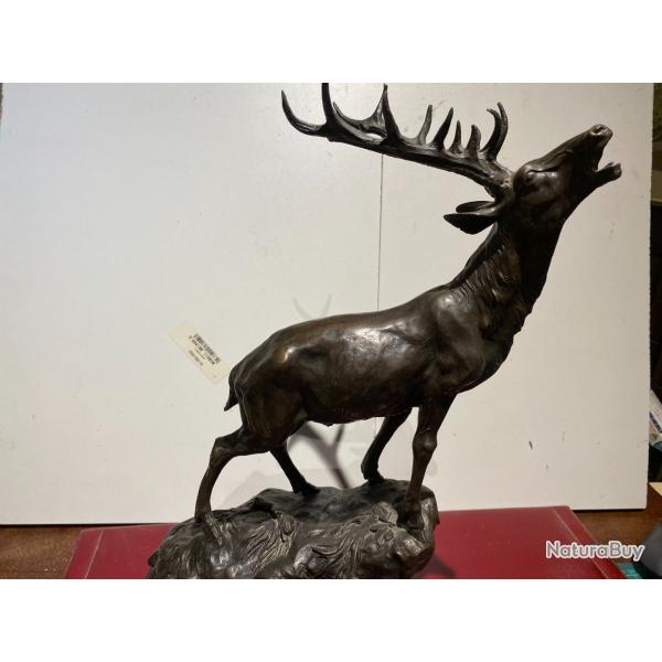 Bronze cervid� au brame