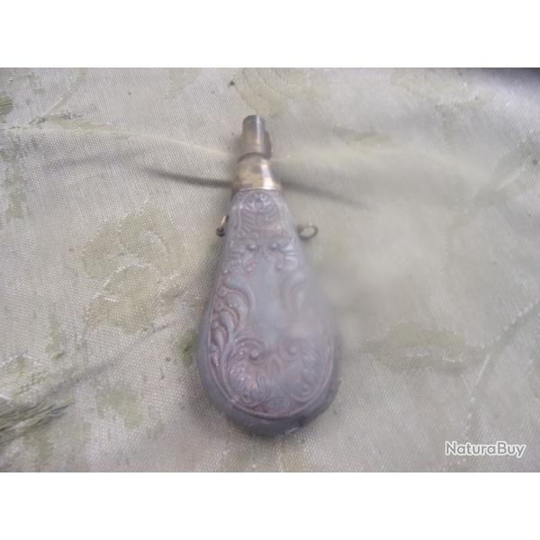 poire � poudre ancienne   17,8 cm