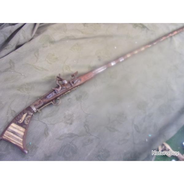 fusil Moukalas  151 cm