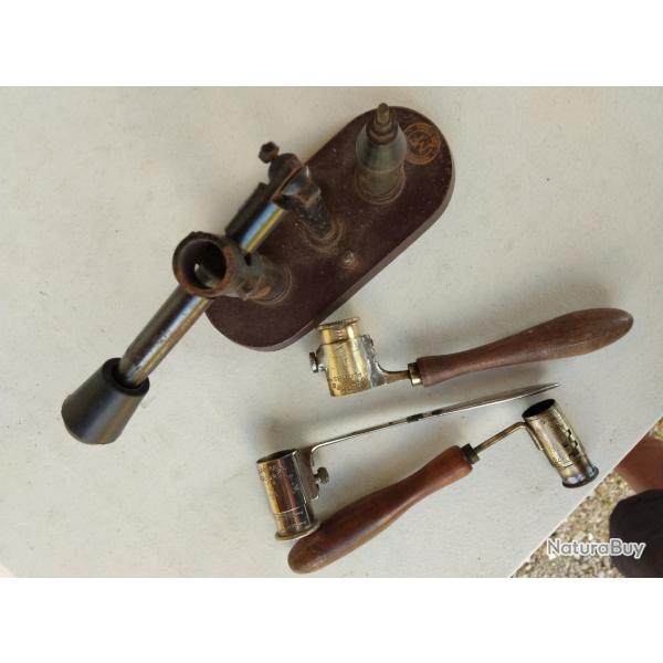 1 amorceur/d�samorceur MANUFRANCE calibre 16 dans son jus en TBE+3 dosettes r�glables plombs/poudre