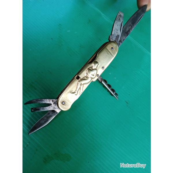 ANCIEN COUTEAU COURSOLLE  MULTI  FONCTIONS  (  6 fonctions )  . PAS DE JEU  .