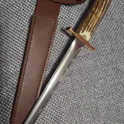 Etui en cuir pour dague de chasse, FABRICATION ARTISANALE