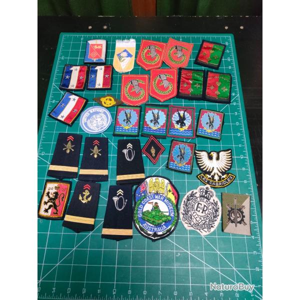 LOT DE 30 ECUSSONS TISSUS US ARMY, FRANCE, PARACHUTISTES....