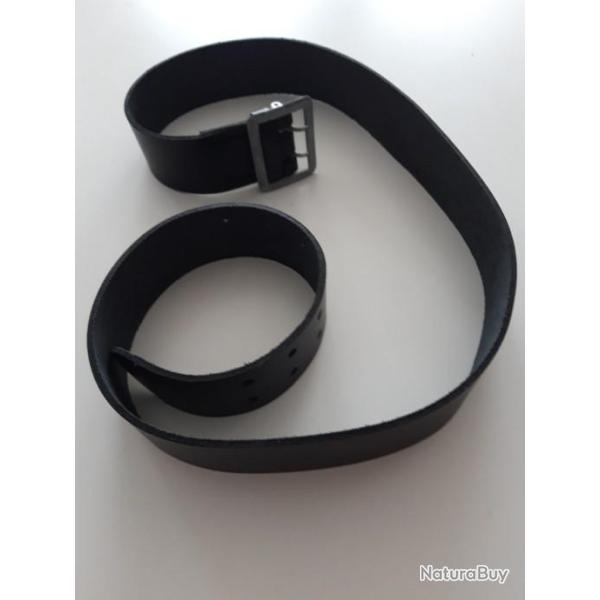 CEINTURON CUIR A BOUCLE MODELE OFFICIER