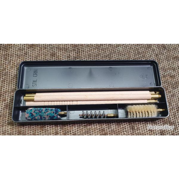 ncssaire de nettoyage calibre 16  ( baguette bois + 3 brosses)