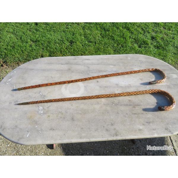 Paire d'ancienne canne de guardian en osier tress sur tige d'acier et ligatures en fil de cuivre