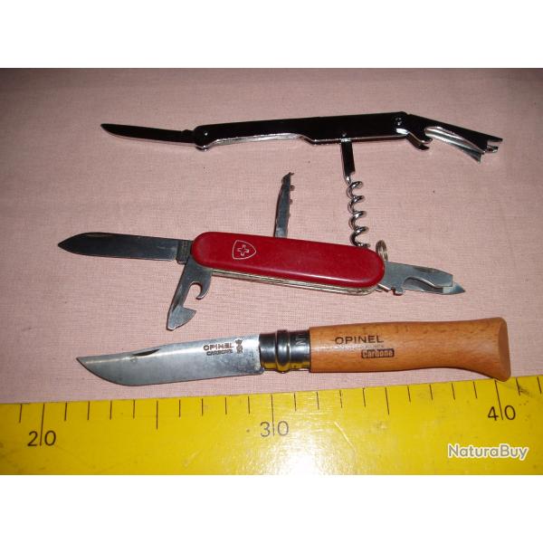 3 COUTEAUX de poche de table 1 OPINEL N8. 1 SUISSE VICTORINOX 1 DREIZACK .CAMPING- CHASSE-RANDONNEE