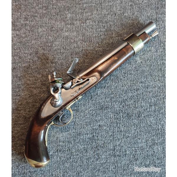 Pistolet  silex en acier bois et laiton en parfait tat