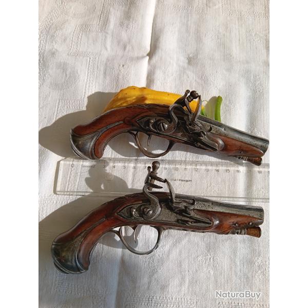 Paire pistolets  silex XVIIIeme