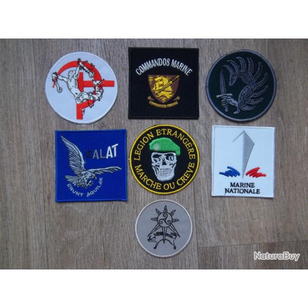 lot �cussons militaire l�gion parachutiste commando insignes