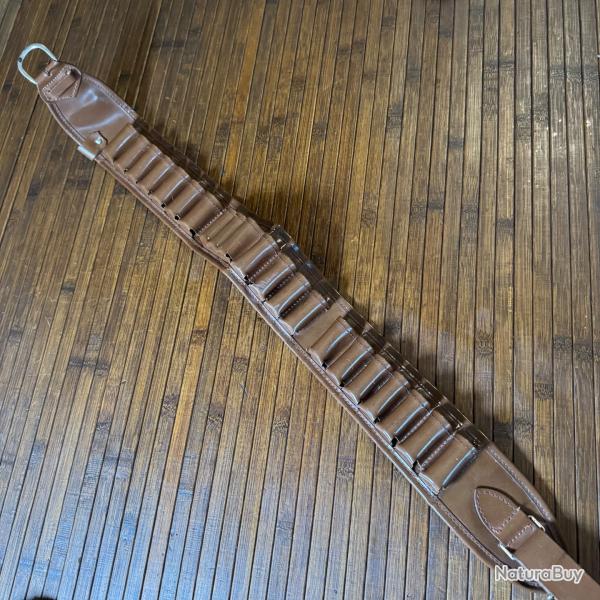 CEINTURON EN CUIR DE QUALIT� CARTOUCHI�RE 21 CARTOUCHES DE 12
