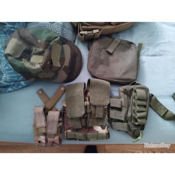 Ensemble de poche pour porte plaque