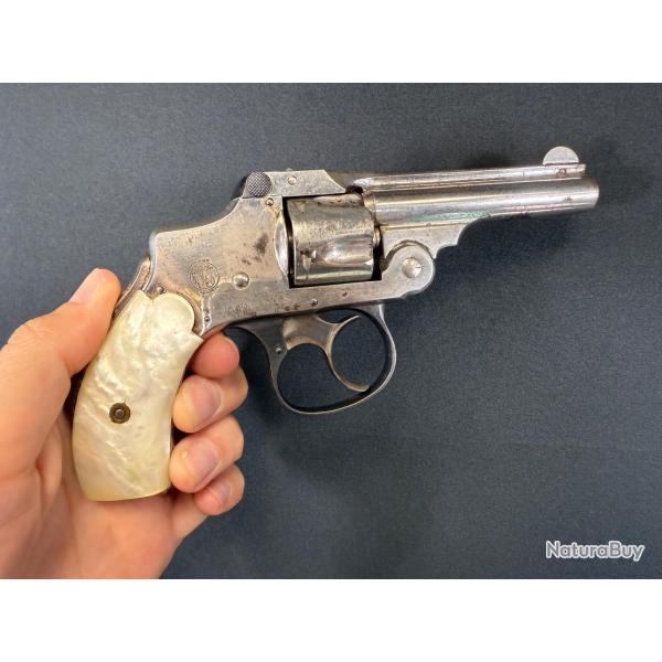 SMITH & WESSON HAMMERLESS TOP BREAK cal .32sw