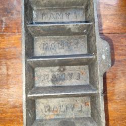 LINGOTIERE / LOUCHE à PLOMB