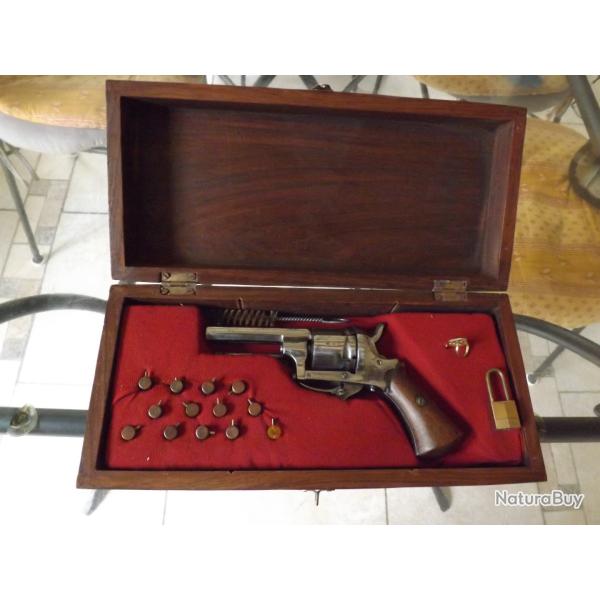 Coffret Revolver bulldog exceptionnel