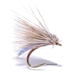 Mouche Igor et Nadica Stancev Caddis wing gris H16
