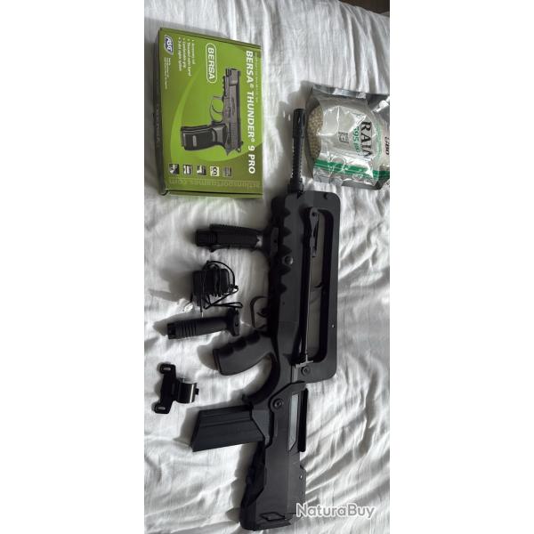 Vend pack airsoft qui contient un famas et un bersa thunder