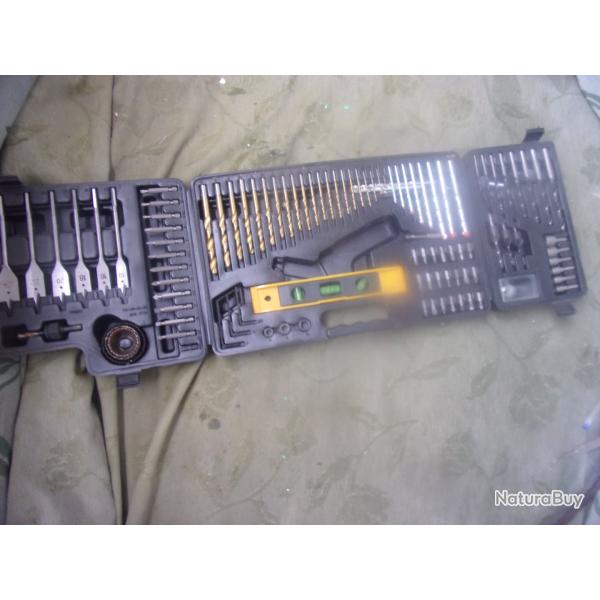 set de 100 embouts et divers