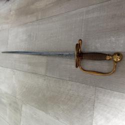 &Eacute;p&eacute;e d' officier mod&egrave;le 1816 donn&eacute; par le roi