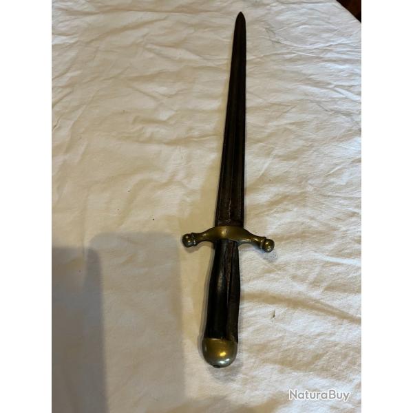 une ancienne dague de chasse du 19 me a restaurer