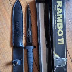 R&eacute;plique du Poignard Rambo 6