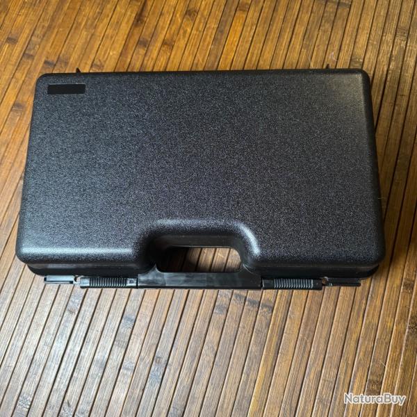 SOLIDE MALLETTE NOIRE POUR ARMES DE POING NEUF