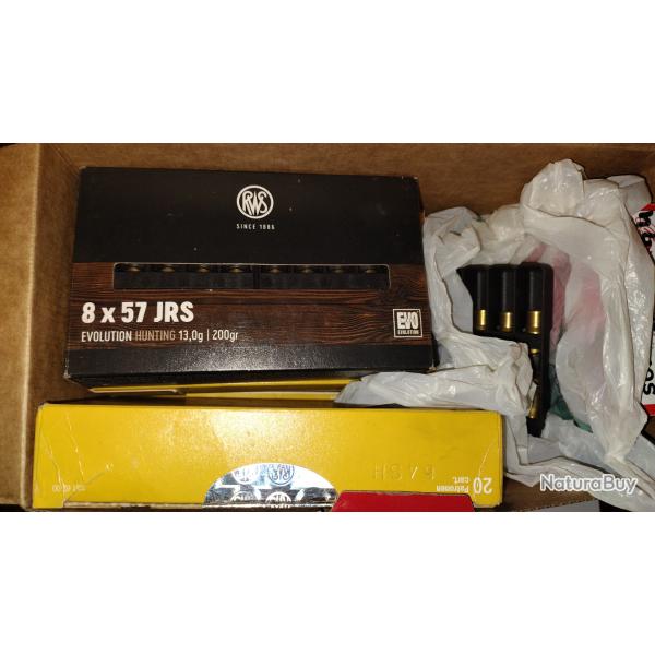 140 Douilles tires UNE fois avec leur boites.