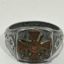 BAGUE CROIX DE FER