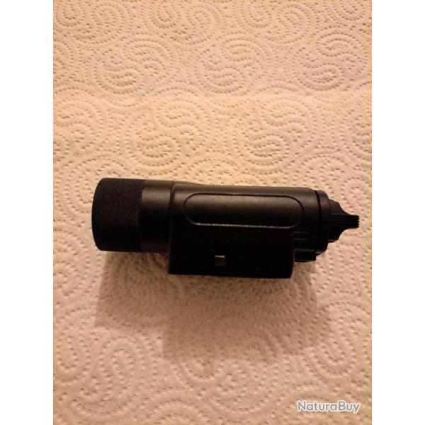 Lampe tactique rail Picatinny