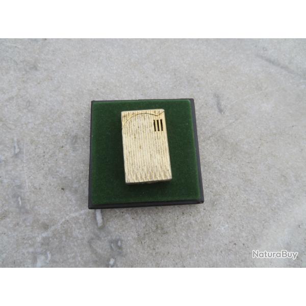 VINTAGE - Ancien briquet de marque SAROME SP-VIII  rechargeable Gaz, m�tal dor� (Vers 1970)