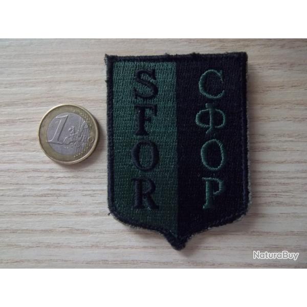 �cusson obsol�te !!! insigne militaire SFOR (vert et noir) OPEX Bosnie