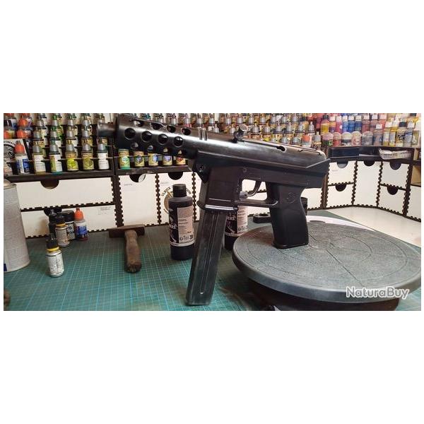 replique de tec 9 manoeuvrable avec marquages