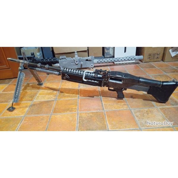 replique de m60 avec marquages, semi manoeuvrable