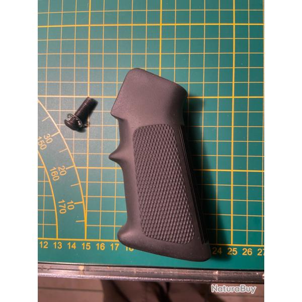 Jolie poign�e vintage pour COLT AR-15 A2