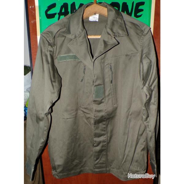 VESTE DE L'ARMEE FRANCAISE AVEC ETIQUETTE 1995  , TAILLE  MILITAIRE 104 SOIT 41-42 EN TAILLE CIVILE