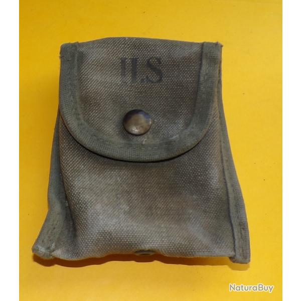ARMEE AMERICAINE U.S : ETUI A PANSEMENT INDIVIDUEL OU POUR LA BOUSSOLE  , PERIODE 1960-1970 ENVIRON