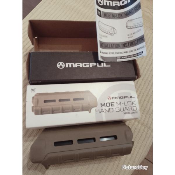 Garde main MAGPUL MOE M-Lok couleur FDE pour M4 16"